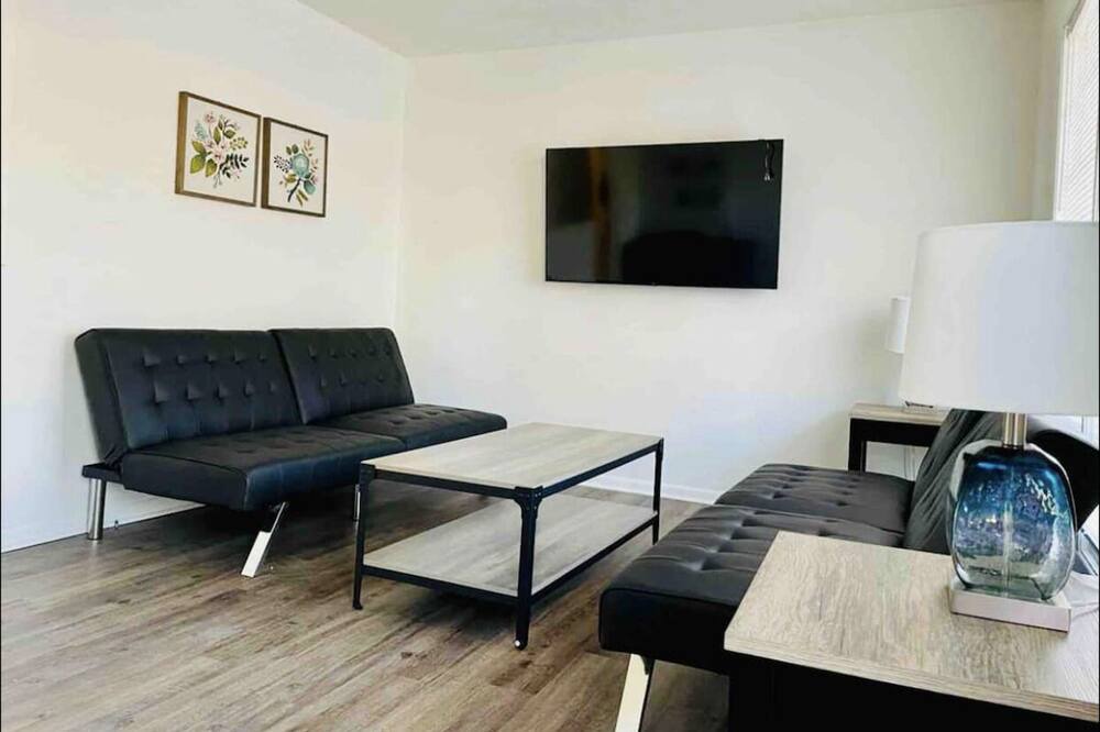 Photo of Livingroom in Eden