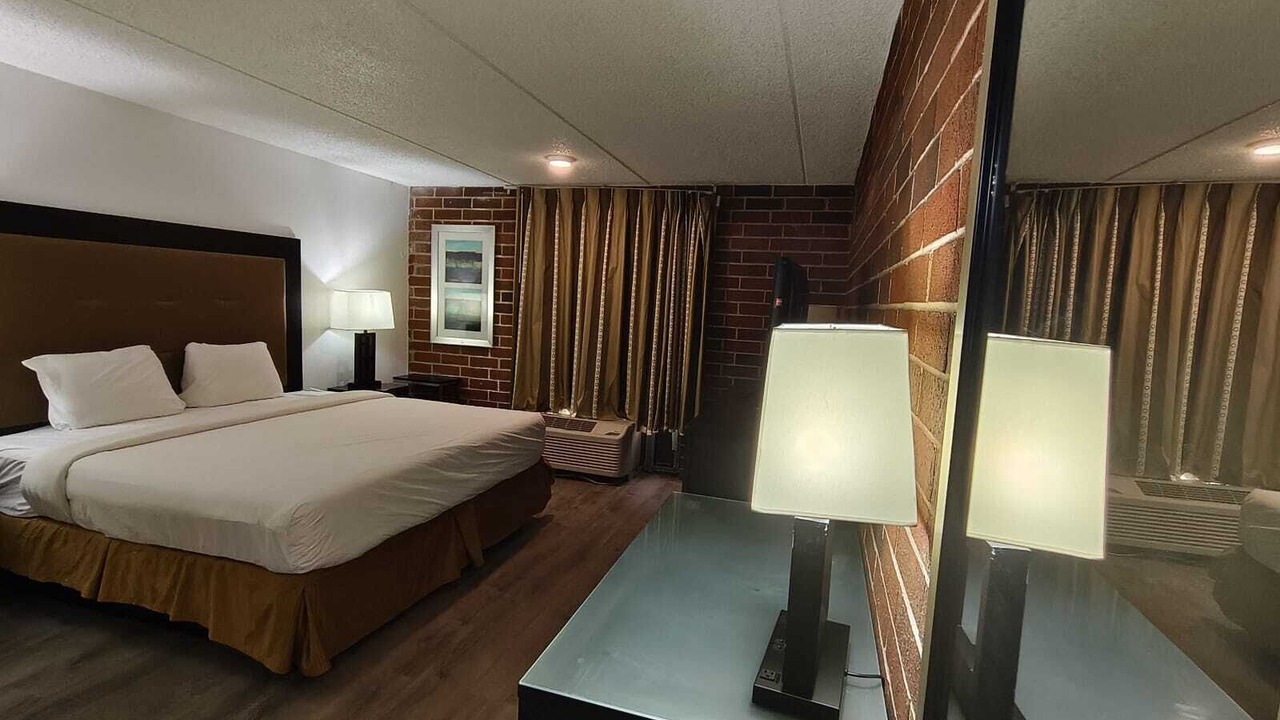 Photo of Bedroom in Calumet Park