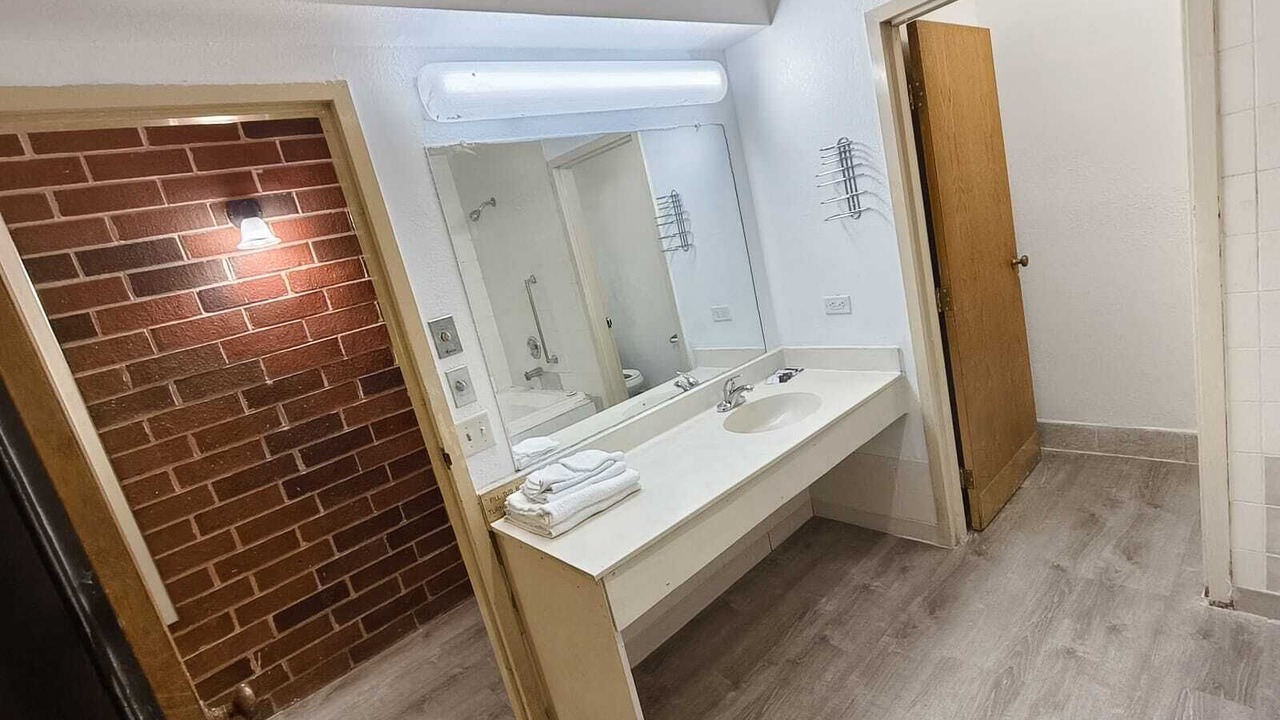 Photo of Bathroom in Calumet Park