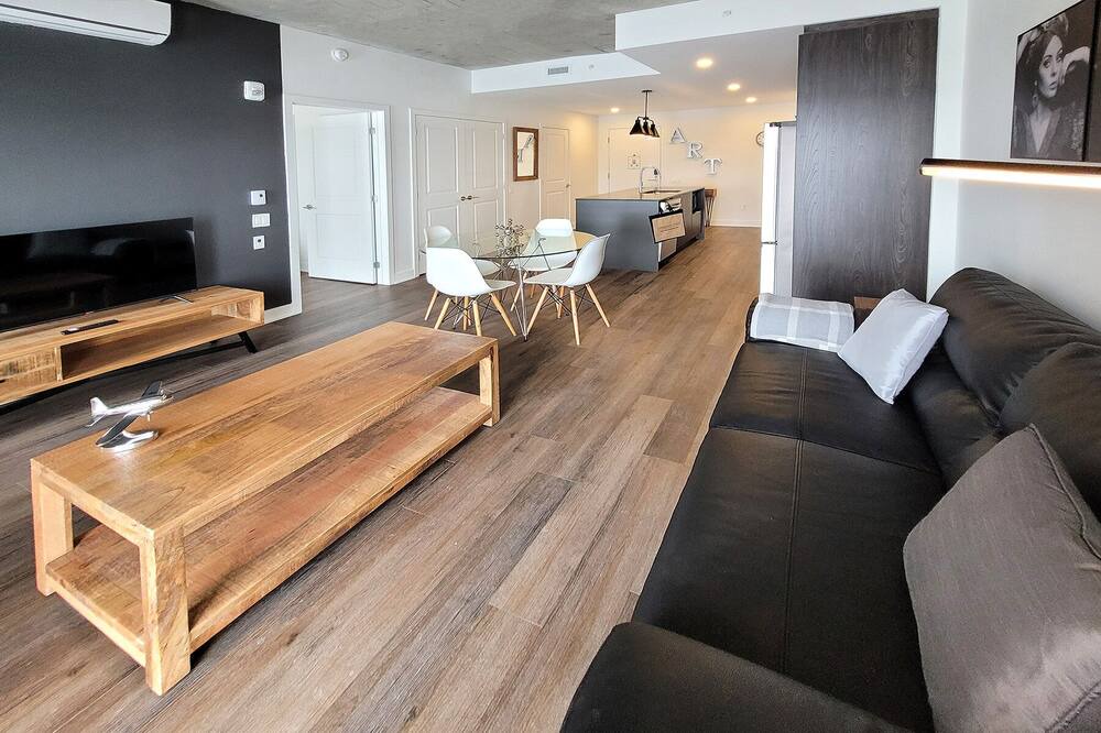 Photo of Livingroom in Fabreville