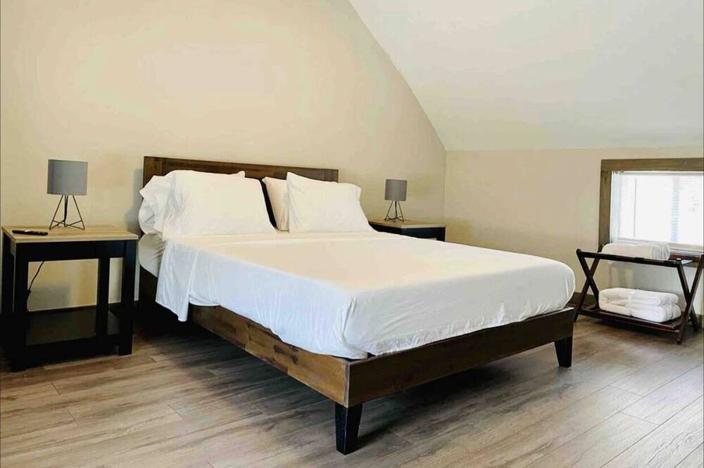 Photo of Bedroom in Eden