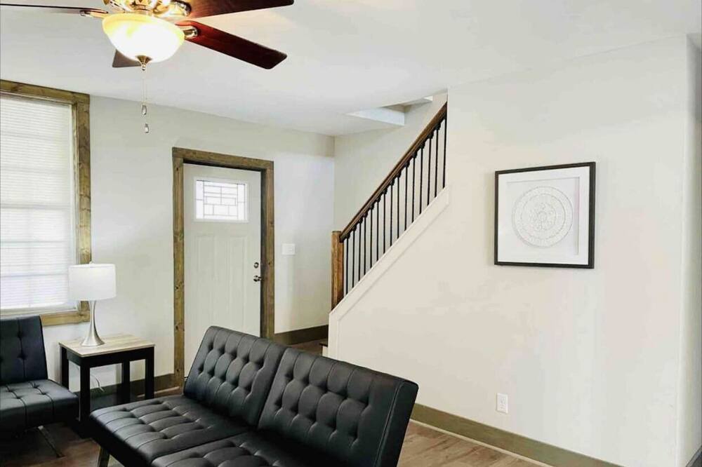 Photo of Livingroom in Eden