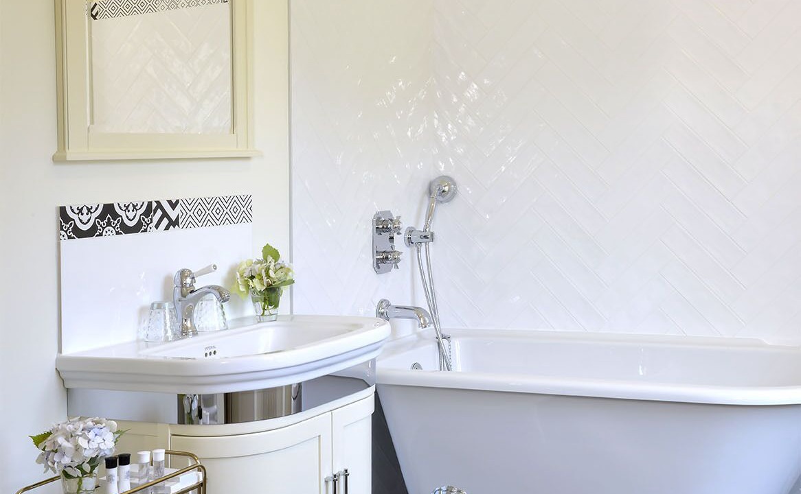 Photo of Bathroom in Gueron