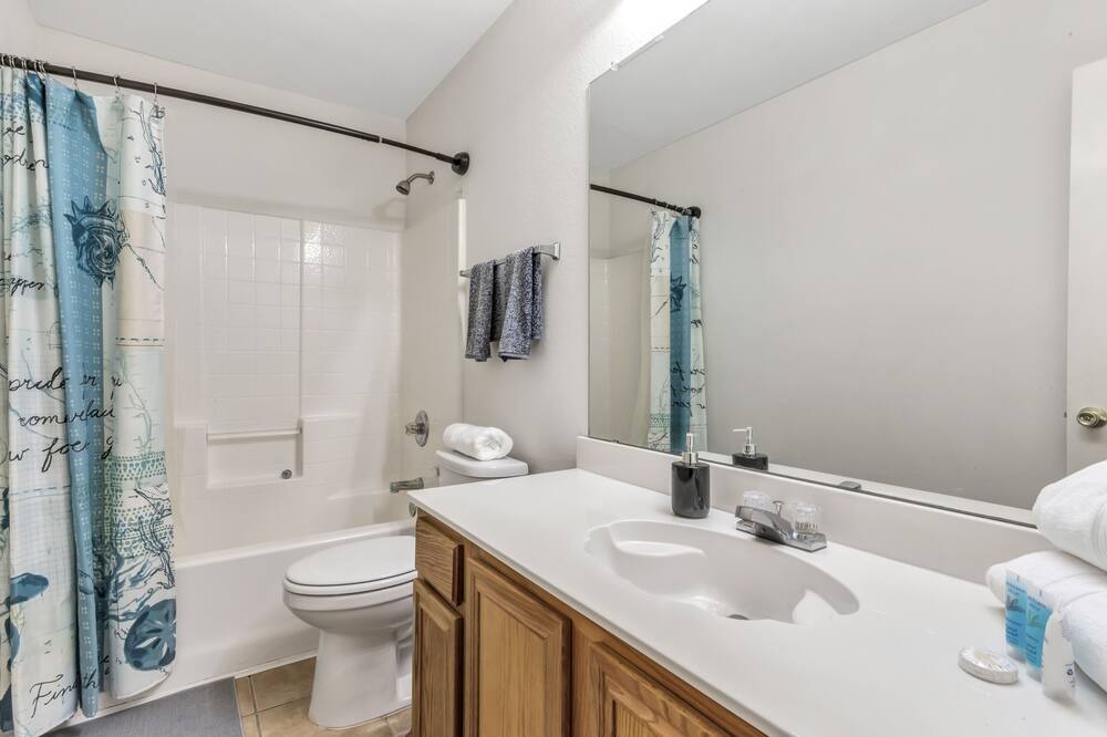 Photo of Bathroom in Royse City