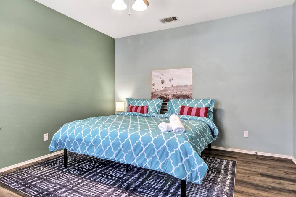 Photo of Bedroom in Royse City