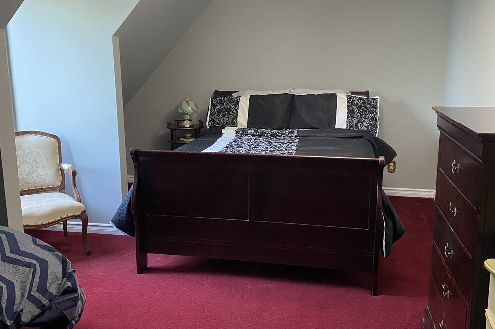 Photo of Livingroom in Frontenac