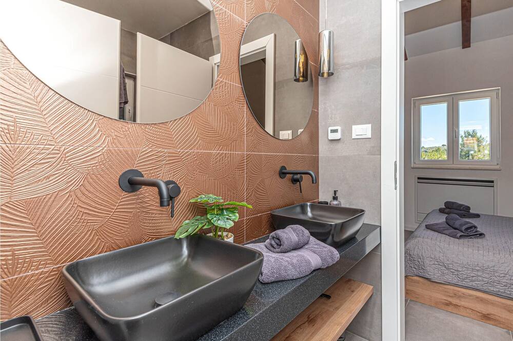 Photo of Bathroom in Zaton