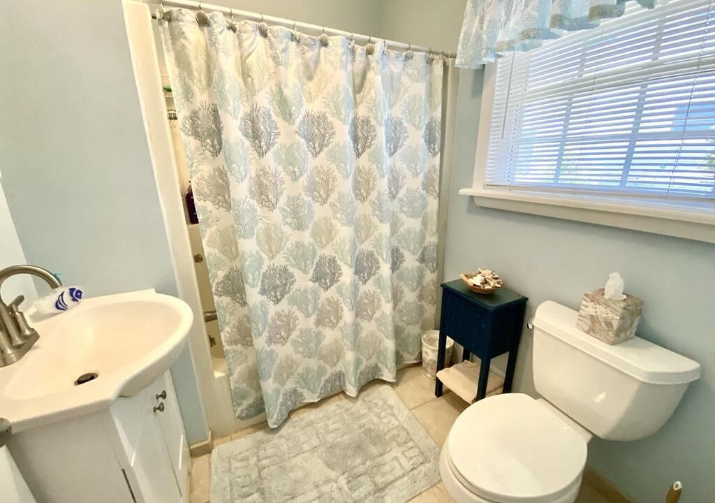 Photo of Bathroom in Avalon