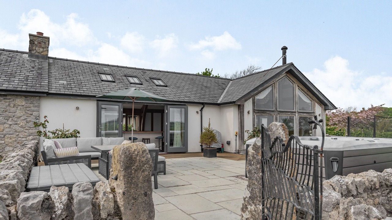 Photo of Others in Llangefni