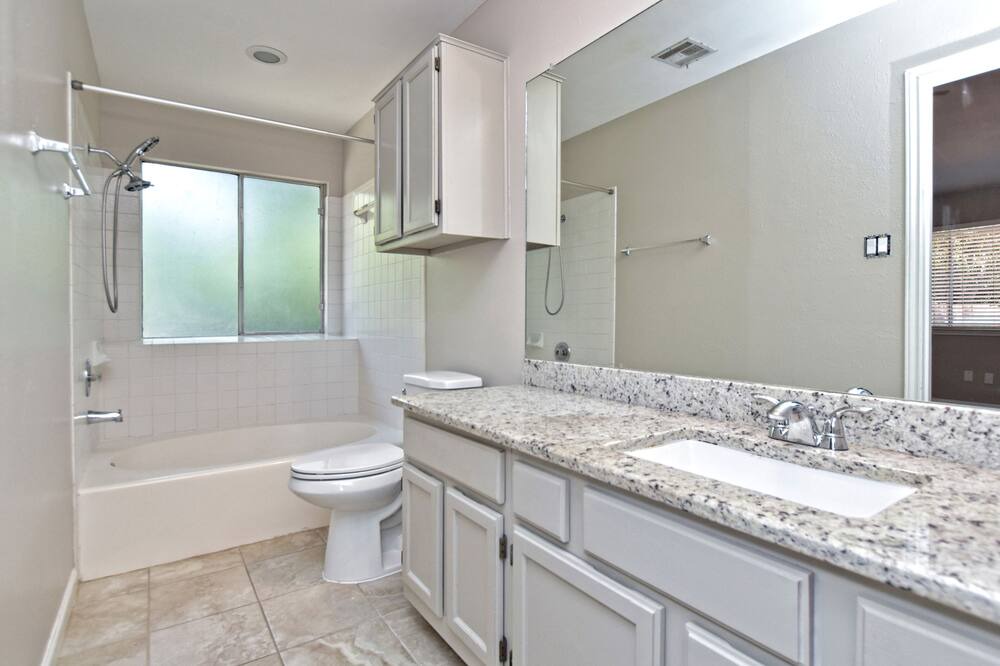 Photo of Bathroom in Milwood