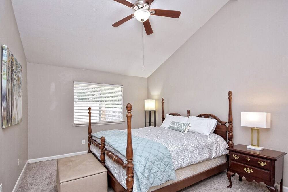 Photo of Bedroom in Milwood