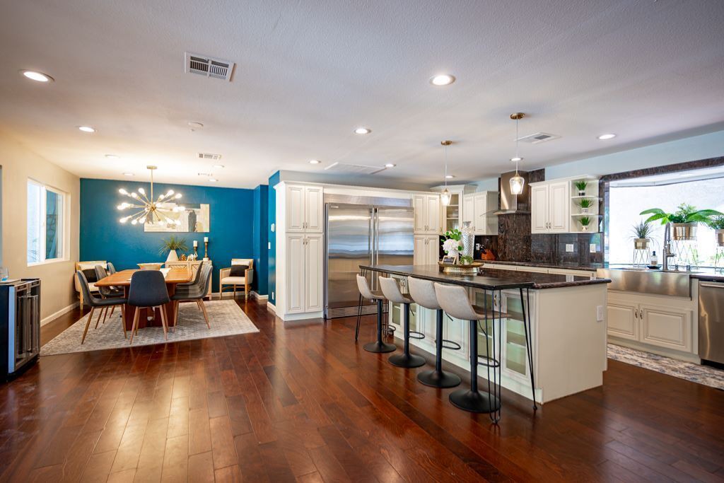 Photo of Livingroom in Rainbow Park