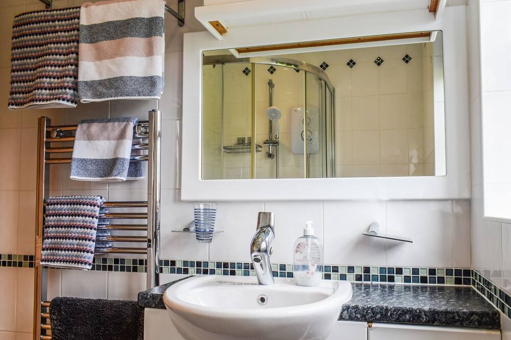 Photo of Bathroom in Penryn