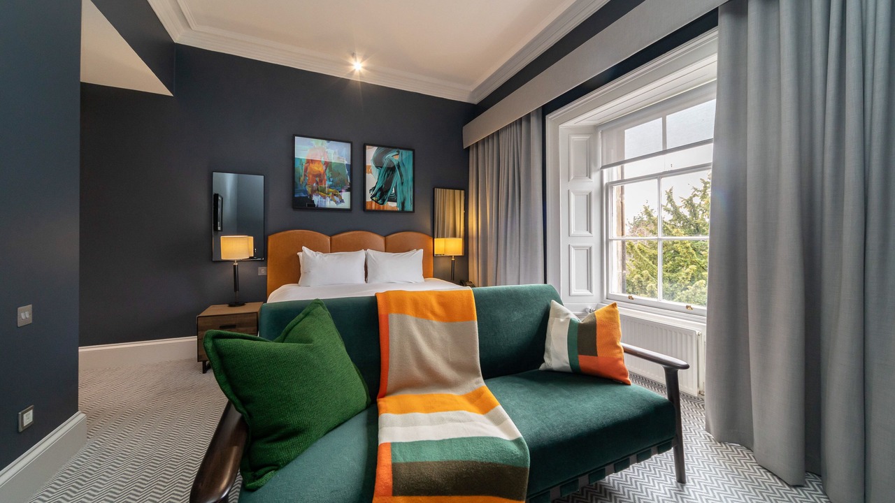 Photo of Livingroom in Newington