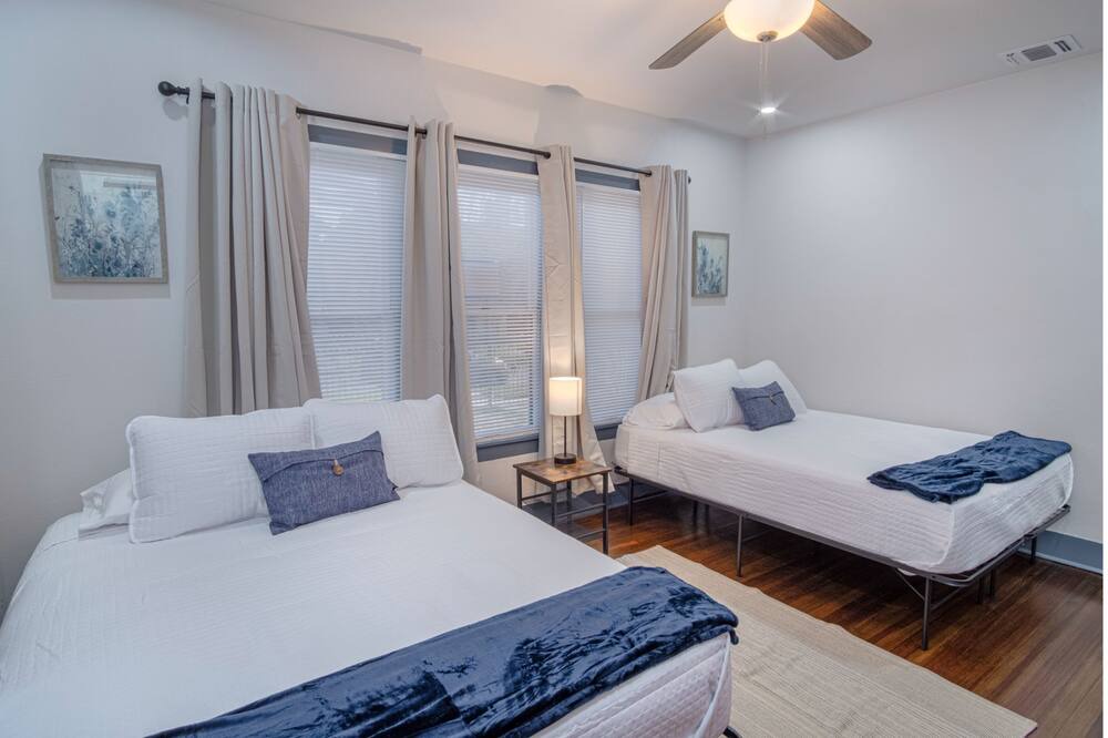 Photo of Bedroom in Highland Park