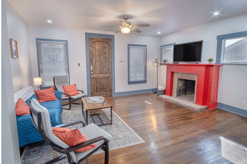 Photo of Livingroom in Highland Park