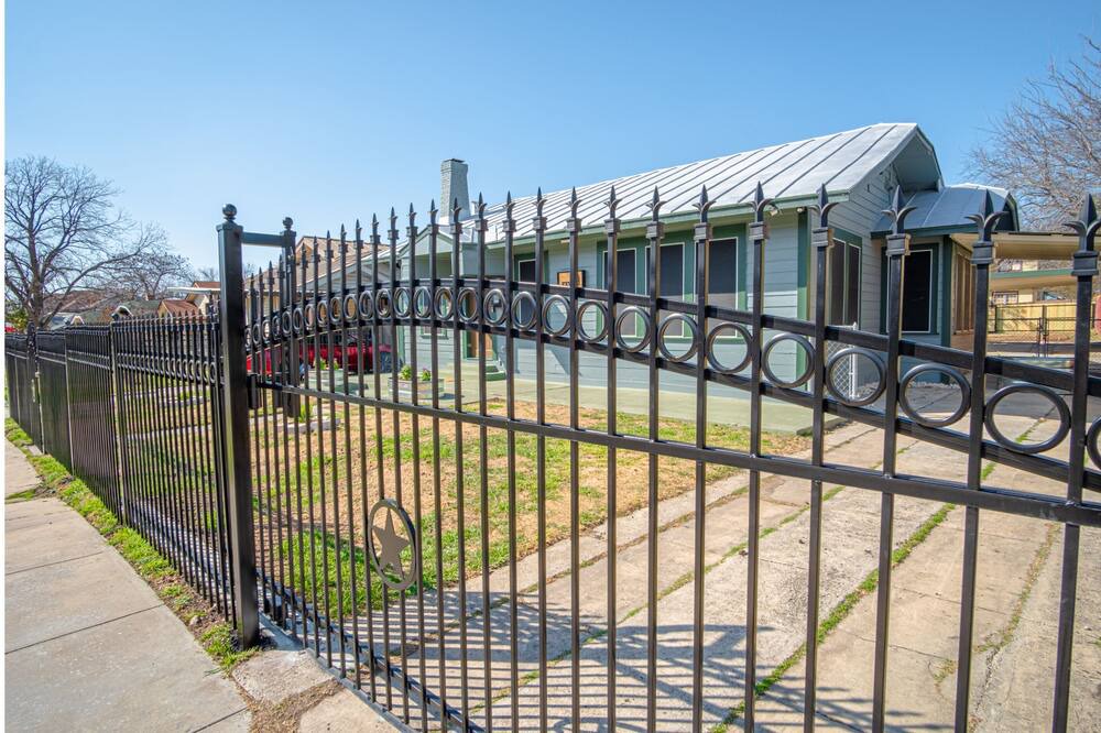 Photo of Outdoor in Highland Park