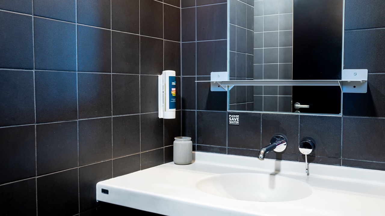Photo of Bathroom in Arsenal