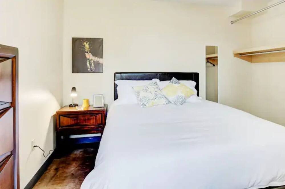 Photo of Bedroom in Midtown