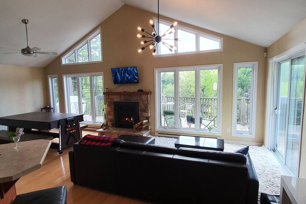 Photo of Livingroom in Wentworth-Nord
