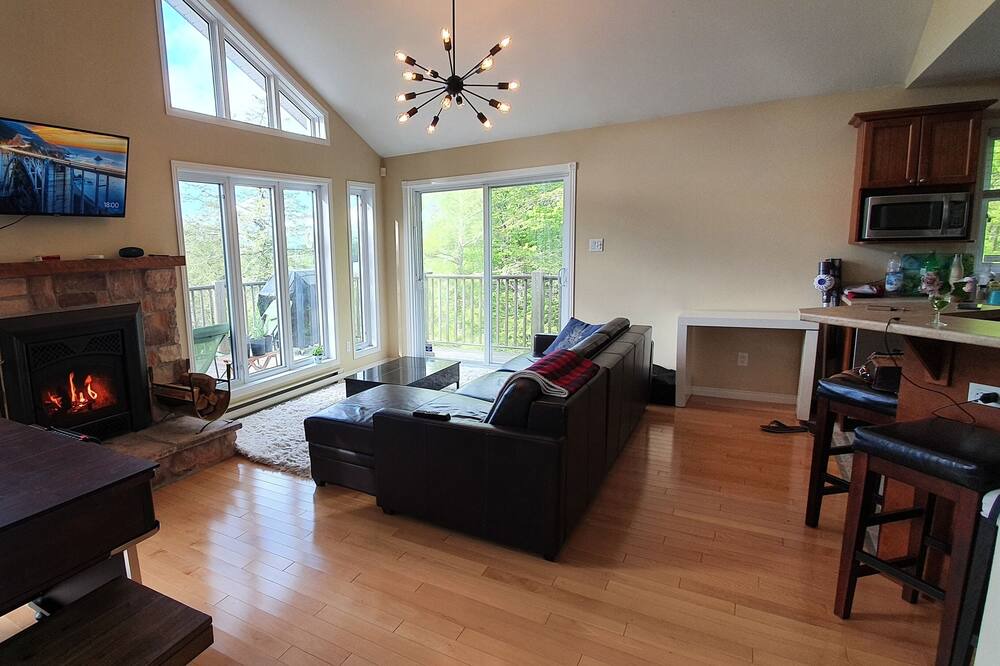 Photo of Livingroom in Wentworth-Nord