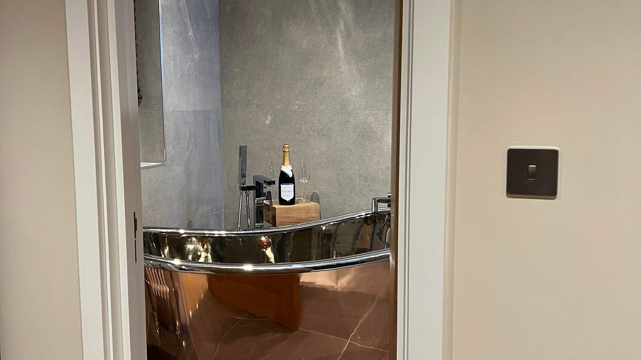 Photo of Bathroom in Holymoorside