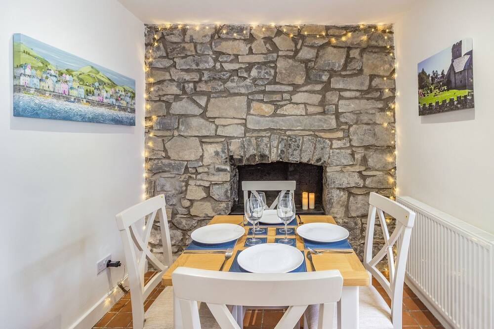 Photo of Kitchen in Vale of Glamorgan