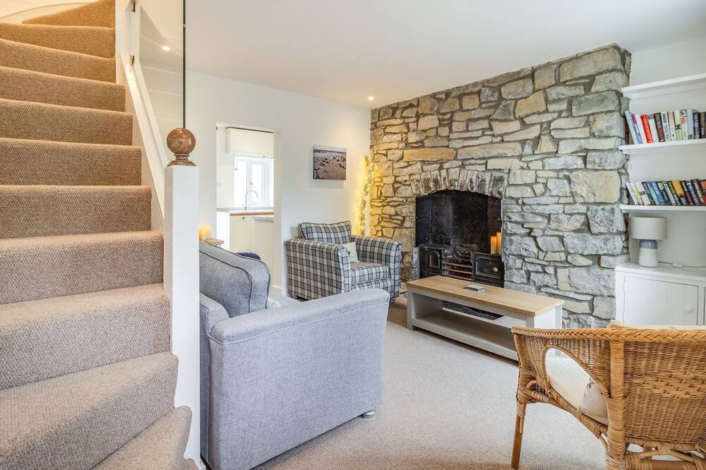 Photo of Livingroom in Vale of Glamorgan