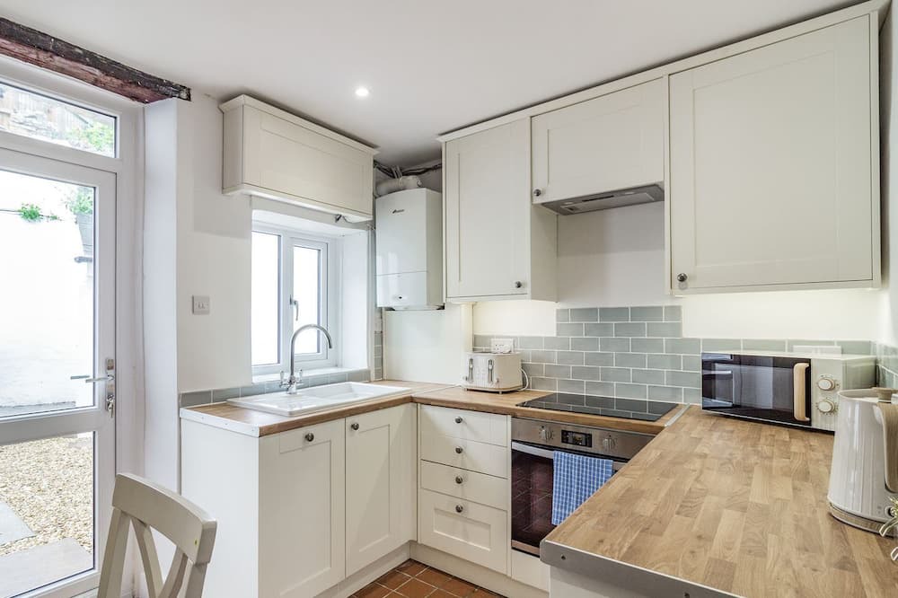 Photo of Kitchen in Vale of Glamorgan