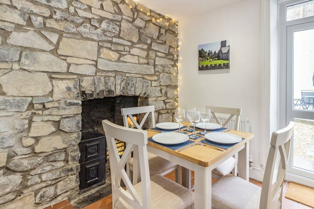 Photo of Kitchen in Vale of Glamorgan