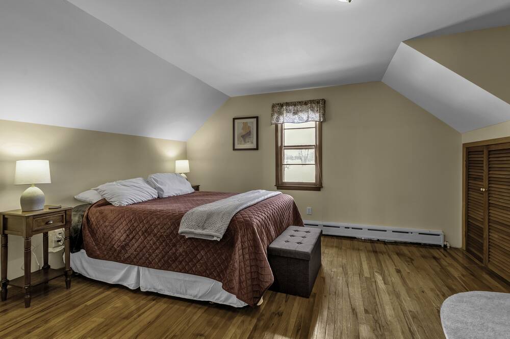 Photo of Bedroom in North Tonawanda