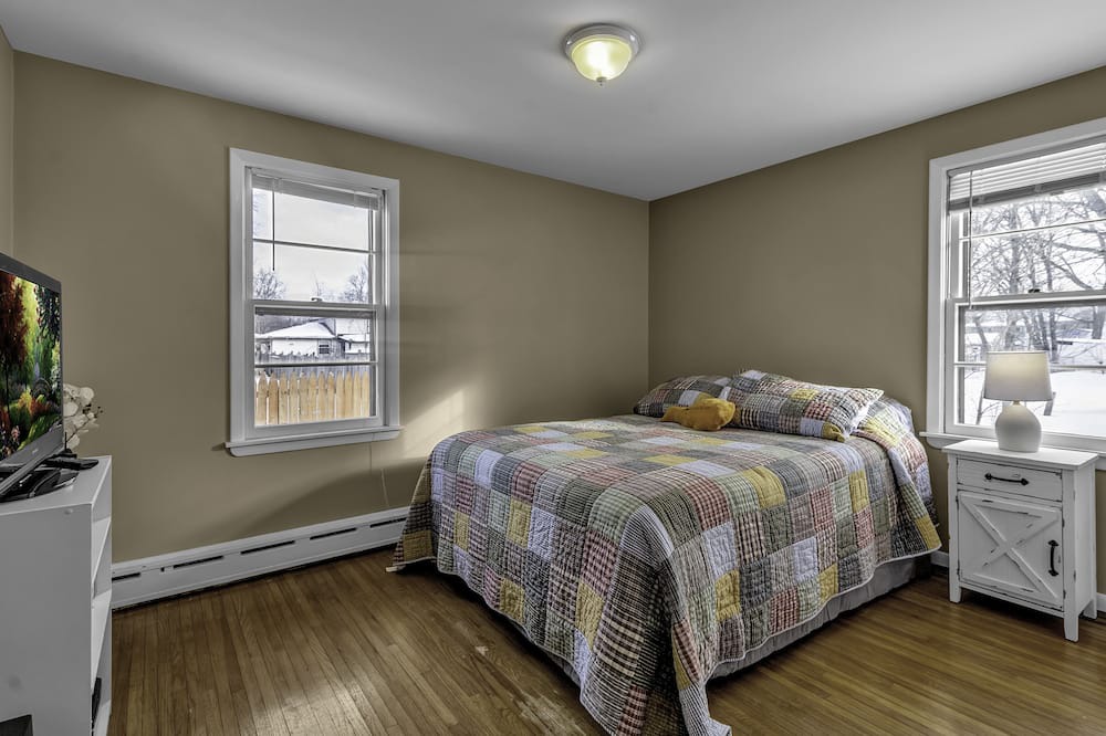 Photo of Bedroom in North Tonawanda