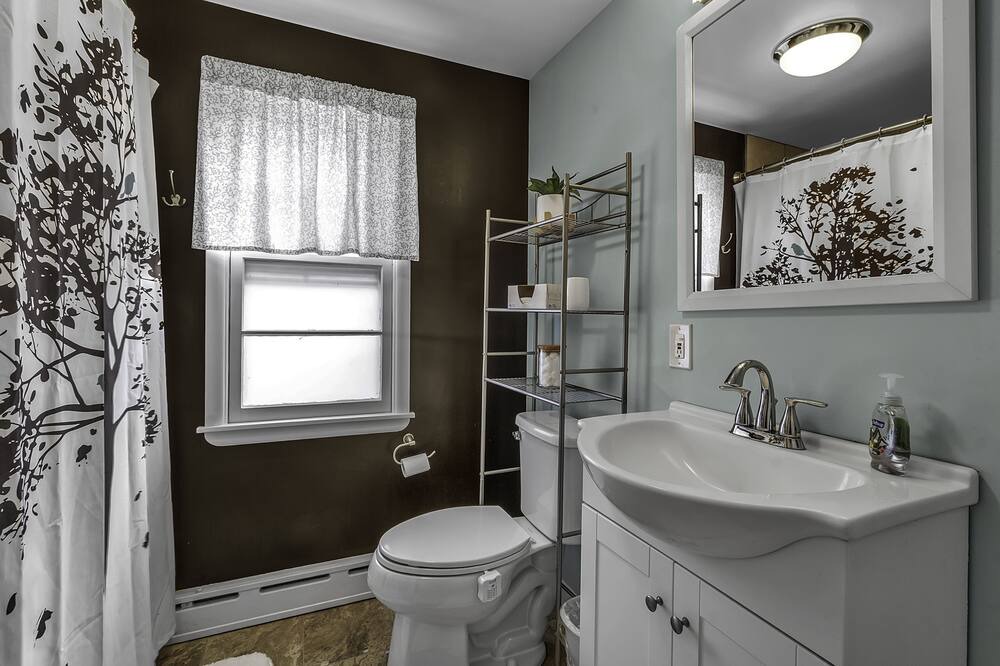 Photo of Bathroom in North Tonawanda