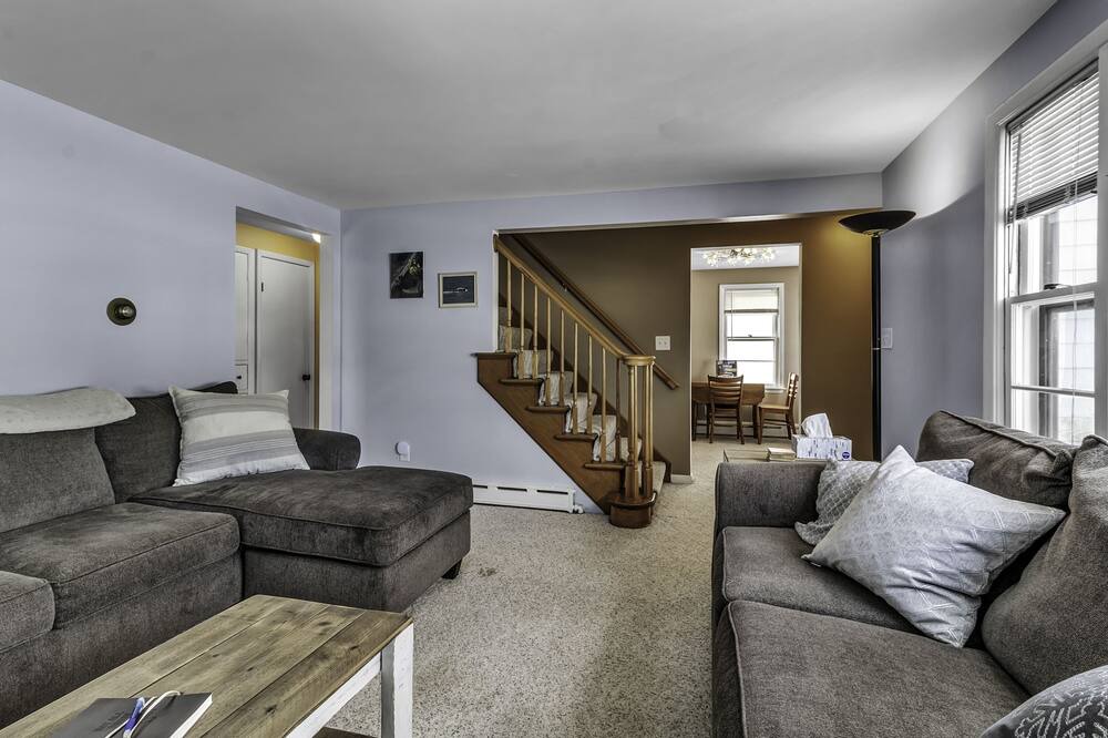 Photo of Livingroom in North Tonawanda