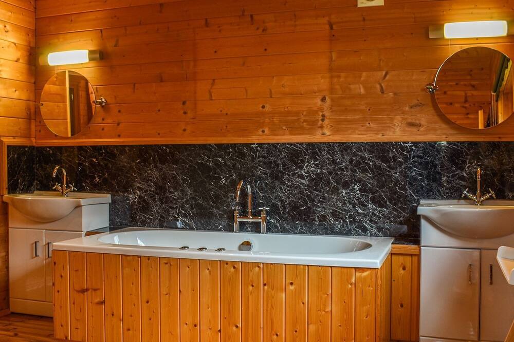 Photo of Bathroom in Exebridge