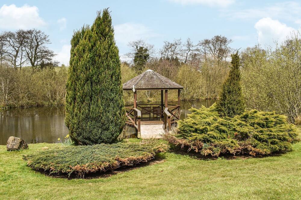 Photo of Outdoor in Exebridge