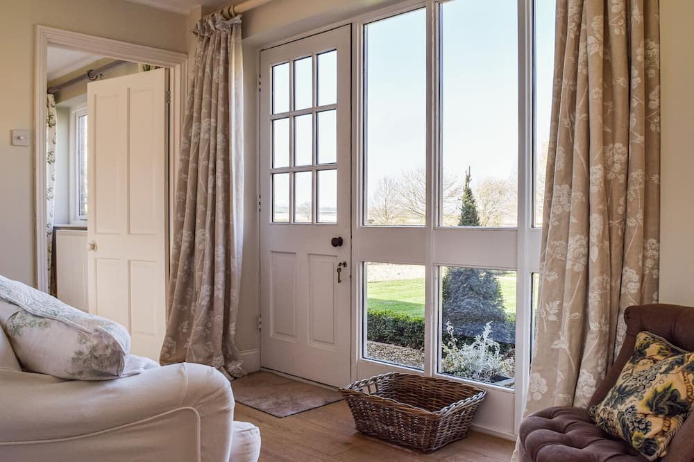 Photo of Livingroom in Helmdon