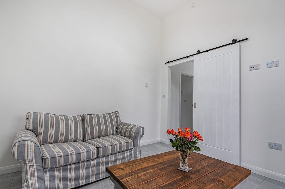 Photo of Livingroom in Ynysddu