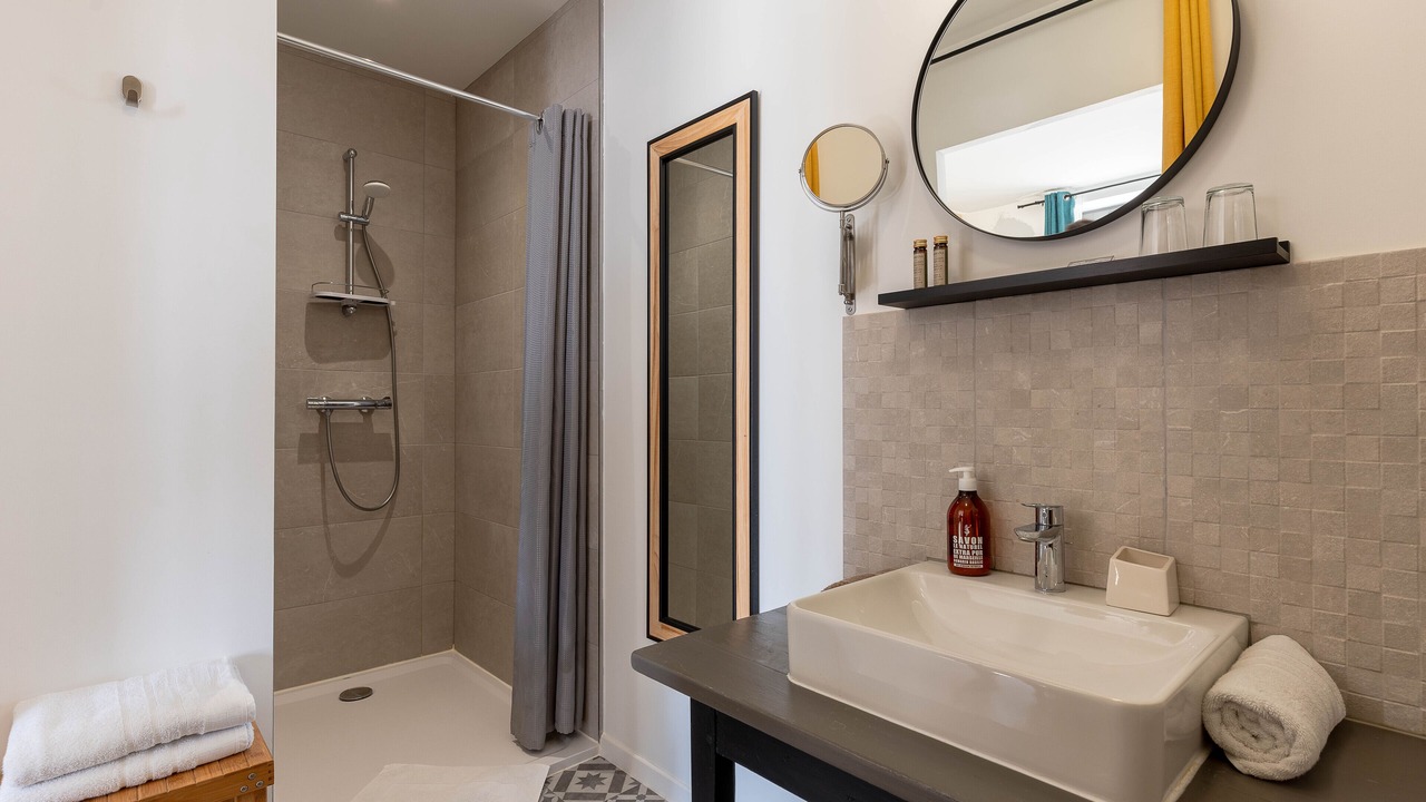 Photo of Bathroom in Neuville-de-Poitou