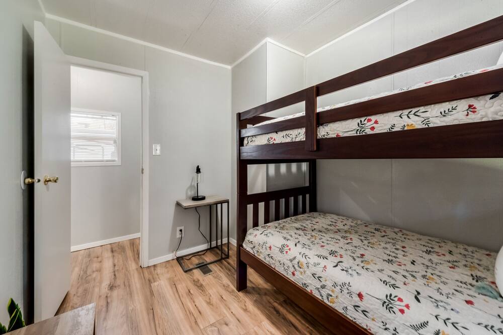Photo of Bedroom in Pelican Bay