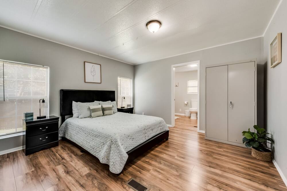 Photo of Bedroom in Pelican Bay