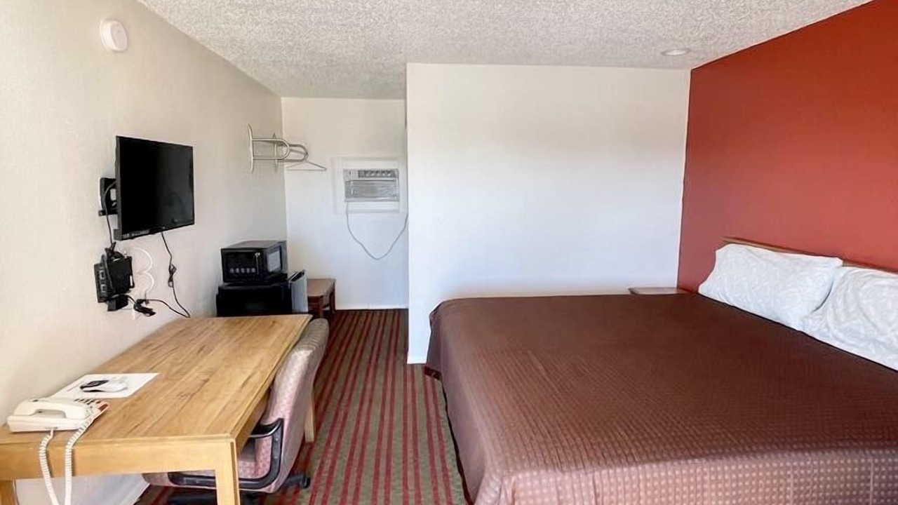 Photo of Livingroom in Clarksville
