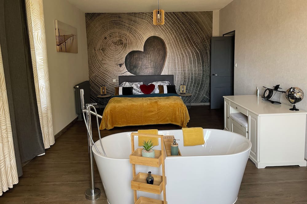 Photo of Bedroom in Dompierre-les-Ormes