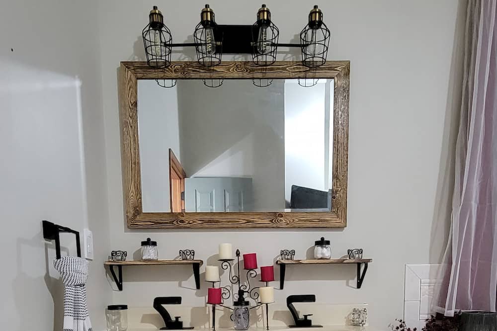 Photo of Bathroom in Saylorsburg