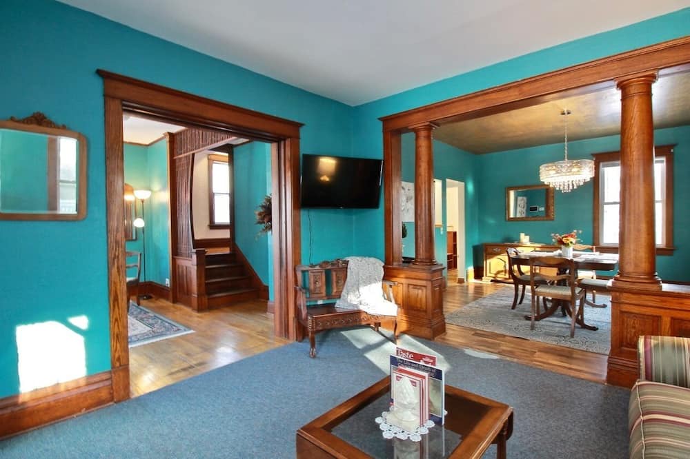 Photo of Livingroom in Beloit