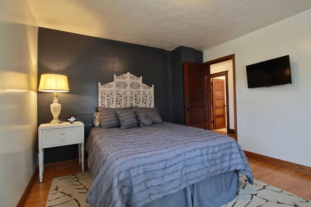 Photo of Bedroom in Beloit