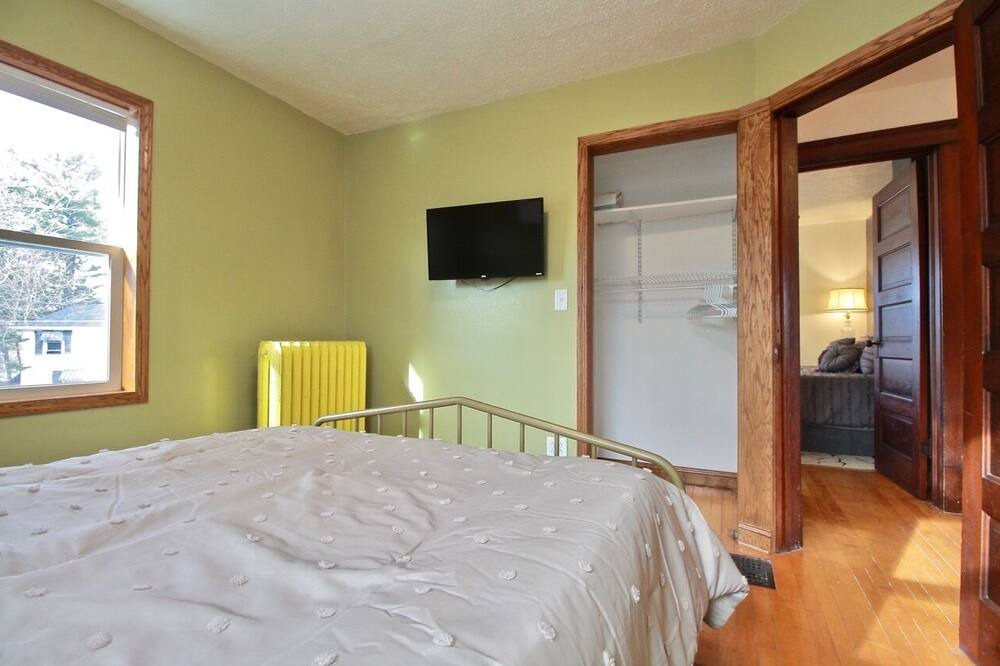 Photo of Bedroom in Beloit