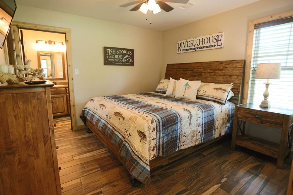 Photo of Bedroom in Heber Springs