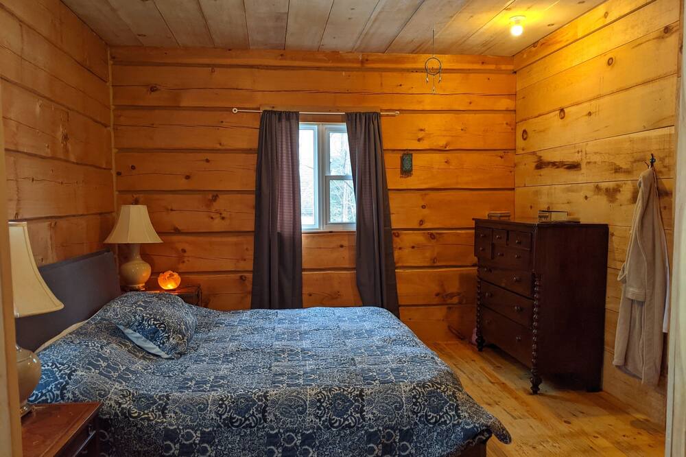 Photo of Bedroom in Severn