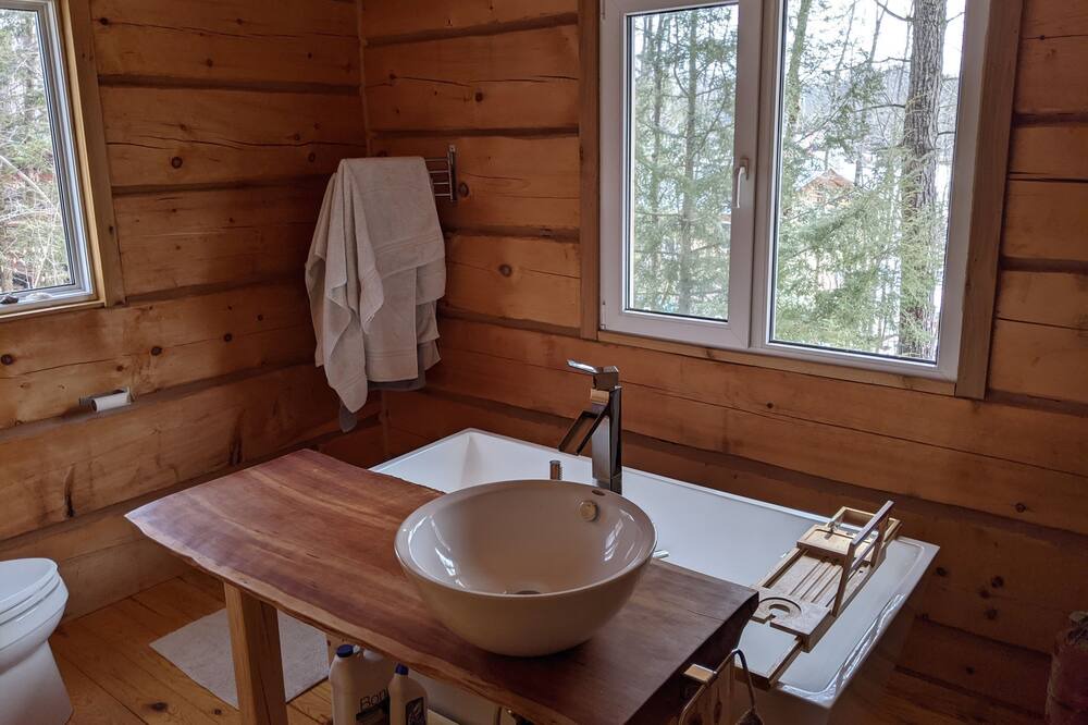 Photo of Bathroom in Severn
